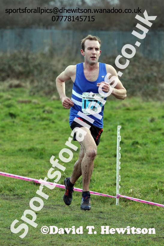 Senior men Carl Avery (Morpeth) NEHL, Wrekenton. Photo: David T. Hewitson/Sports for All Pics
